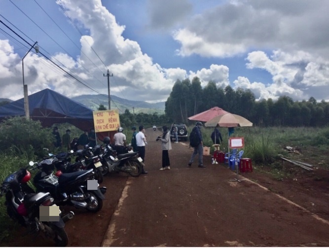  
Khu vực xã Hải Yang, huyện Đắk Đoa, tỉnh Gia Lai bị phong tỏa do có người mắc bệnh hầu (Ảnh: Nông nghiệp)