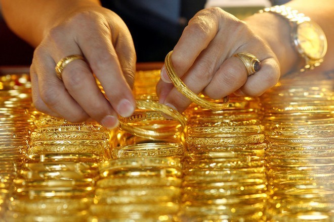  
Giá vàng trong nước tiếp tục lập đỉnh mới vào ngày 7/7 (Ảnh: Thanh Niên)