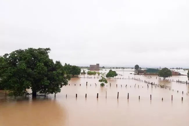  
Nước ngập dâng cao tại Đắk Lắk (Ảnh: Dân Trí)