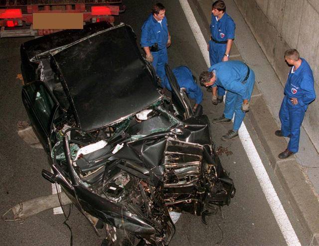  
Hiện trường vụ tai nạn thảm khốc năm 1997.