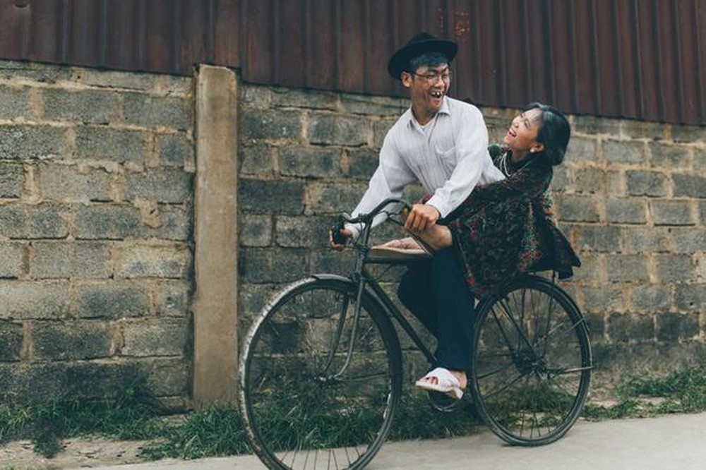 Tình yêu đạp xe là một điều tuyệt vời và lãng mạn. Hãy cùng nhau xem những cặp đôi đạp xe đầy năng lượng và tình cảm trong ảnh.
