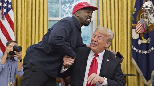  
Kanye West là một người ủng hộ tích cực cho đương kim Tổng thống Mỹ. (Ảnh: CNBC)