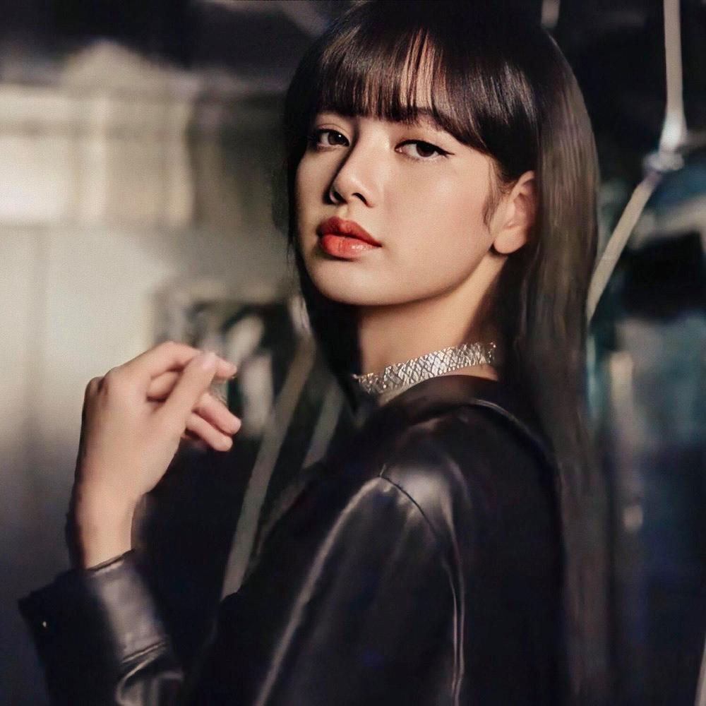  Lisa đang dần trở thành nữ idol ngoại quốc được ưu ái tại Hàn. Ảnh: Twitter