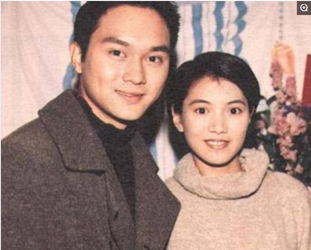  
Cả hai bí mật kết hôn ở Hoa Kỳ vào năm 2001 và sinh con đầu lòng vào 5 năm sau (Ảnh: Weibo)