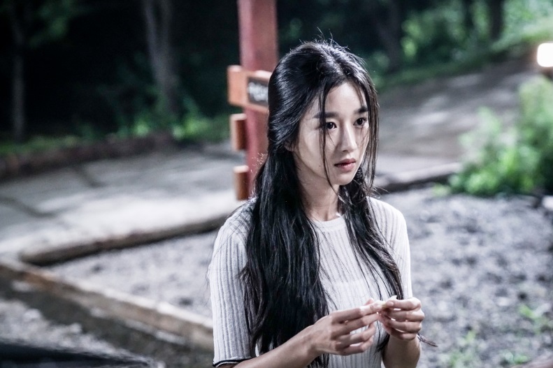 Tuy là diễn viên tay ngang, thế nhưng, Seo Ye Ji được đánh giá rất cao. (Ảnh: musings of a dramaholic)