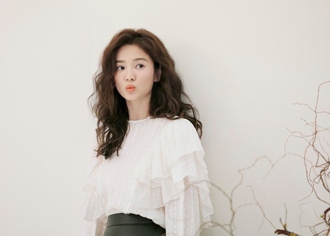  
Song Hye Kyo có tiền đồ mở rộng, trái ngược với khi bị chỉ trích sau khi ly hôn (Ảnh: Koreaboo)