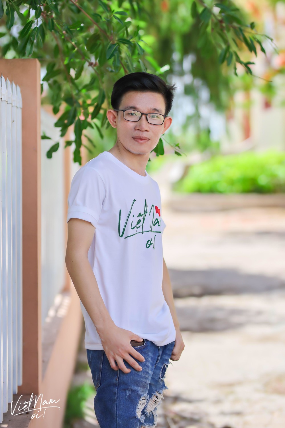  
Nguyễn Văn Tính, thành viên danh dự của cộng đồng Việt Nam Ơi.