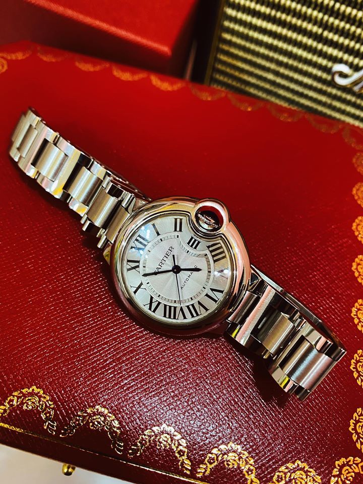 
Mẫu đồng hồ Trấn Thành tặng quản lý của bà xã. (Ảnh: FBNV)