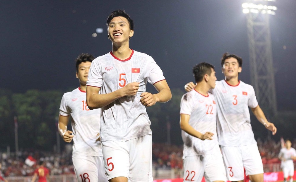  
Văn Hậu trở về sẽ là nguồn nhân lực đặc biệt cho tuyển Việt Nam khi tham gia AFF Cup cuối năm nay. (Ảnh: FBNV).