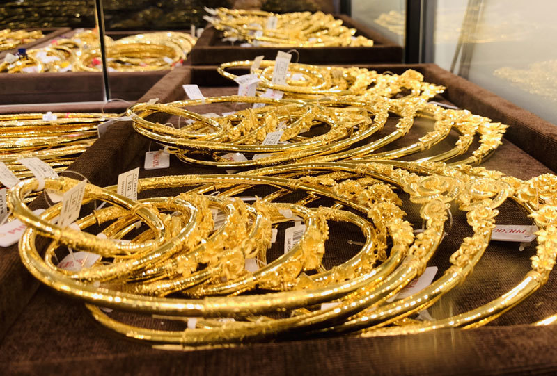  
Nhiều loại trang sức được chế tác từ vàng (Ảnh: Vietnamnet)