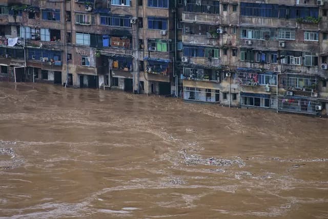  
Khu vực Thành phố Trùng Khánh chìm trong biển nước (Ảnh: AP)