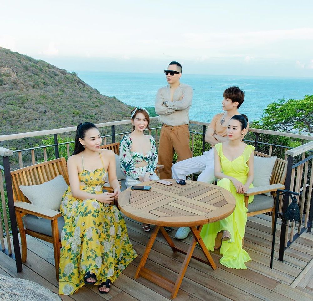 
Chuyến đi gần nhất cách đây hơn 2 tuần của Vũ Khắc Tiệp là ở Ninh Thuận trong một resort cùng với Ngọc Trinh. (Ảnh: Instagram) - Tin sao Viet - Tin tuc sao Viet - Scandal sao Viet - Tin tuc cua Sao - Tin cua Sao