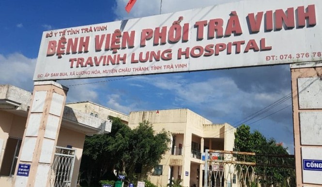 
Bệnh nhân 559 và bệnh nhân 560 được điều trị tại Bệnh viện Lao và Bệnh phổi tỉnh Trà Vinh. (Ảnh: Tiền Phong)