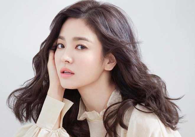  
Song Hye Kyo mệt mỏi với những đồn đoán trong đó có nhiều đồn đoán về nguyên nhân tan vỡ (Ảnh Naver)