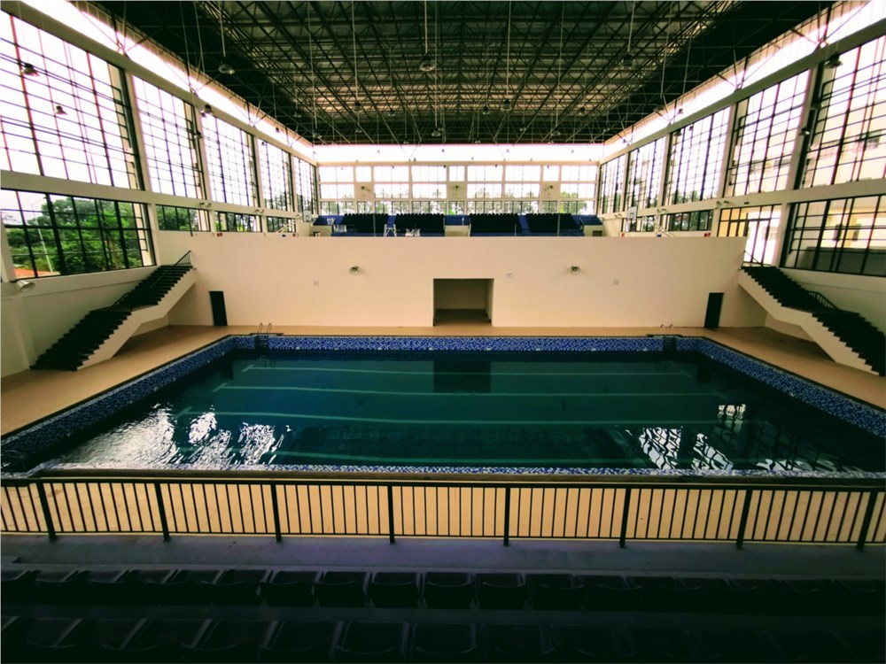  
Bể bơi trong nhà phục vụ rèn luyện và thi đấu (Ảnh: Tống Thanh Kiều)