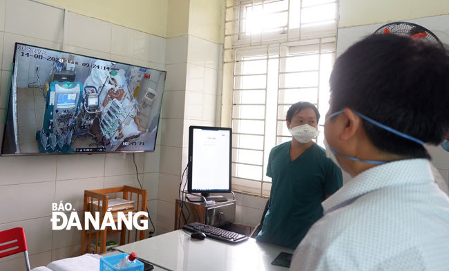  
Bệnh viện Phổi Đà Nẵng tiếp tục họp, chỉ ra các phương pháp điều trị mới cho những bệnh nhân còn lại. (Ảnh: