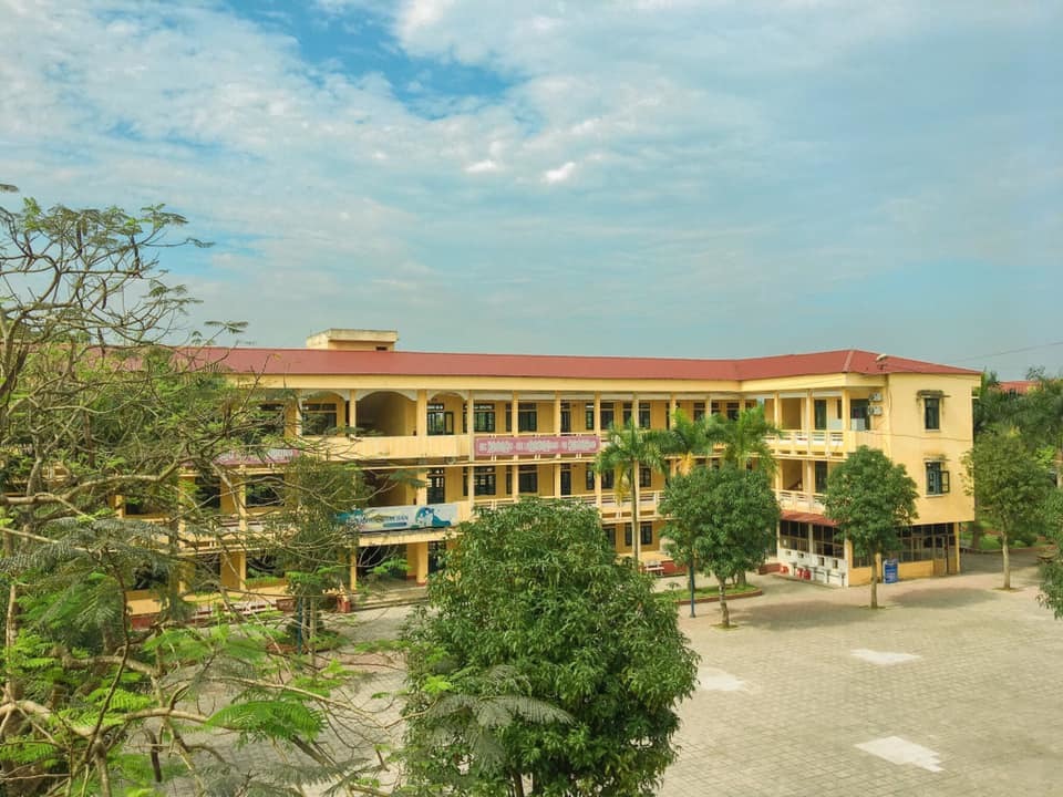  
Một góc khuôn viên của trường THPT Gang Thép Thái Nguyên (Ảnh: FB Trường THPT Gang Thép Thái Nguyên).