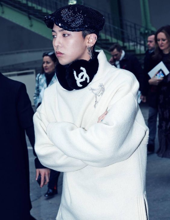 
G-Dragon là nam thần tượng giàu có nhờ thành công trong âm nhạc, thời trang. Ảnh: Pinterest