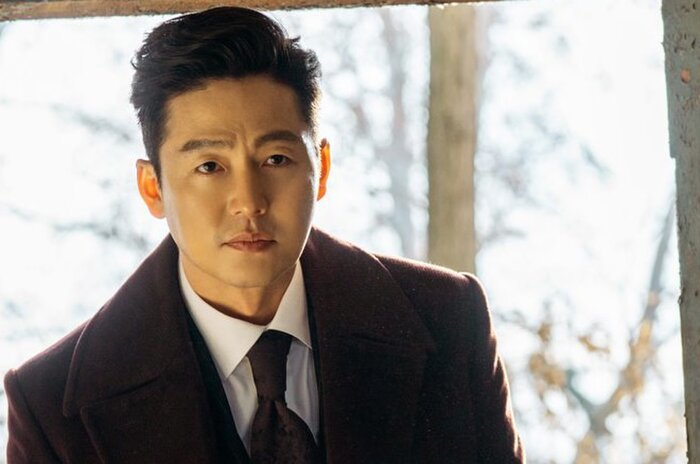  
Vai diễn ác nhân của Lee Jung Jin đã góp phần tạo nên thành công của Quân Vương Bất Diệt (Ảnh: Netflix)