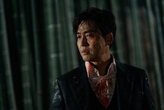  
Nhân vật Lee Lim do Lee Jung Jin thủ vai khiến khán giả "phát bực" vì tàn ác không có điểm dừng (Ảnh: Netflix)