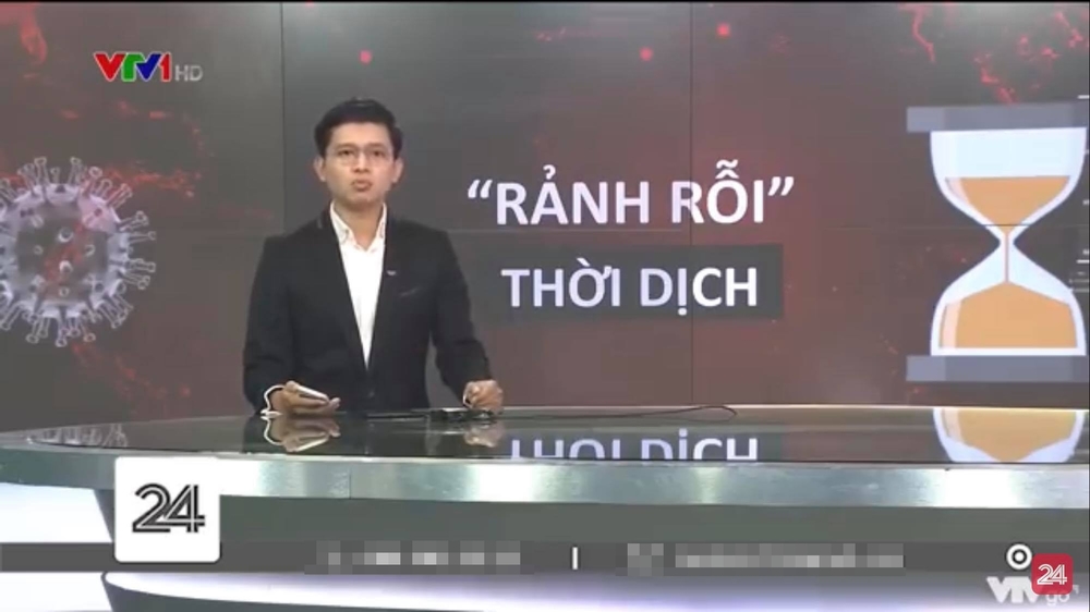  
Biên tập viên Việt Hoàng lại khiến khán giả được phen cười bò. (Ảnh: Cắt từ clip).