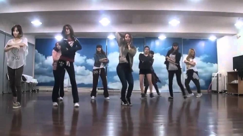 Khả năng nhảy của SNSD đã được chứng tỏ ngay từ khi vừa debut (Ảnh chụp màn hình)