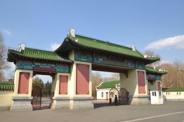  
Trường đại học Y Cáp Nhĩ Tân - nơi Lý Lệ Na sẽ dành những năm tháng thanh xuân tiếp theo học tập tại đây (Ảnh: Weibo)
