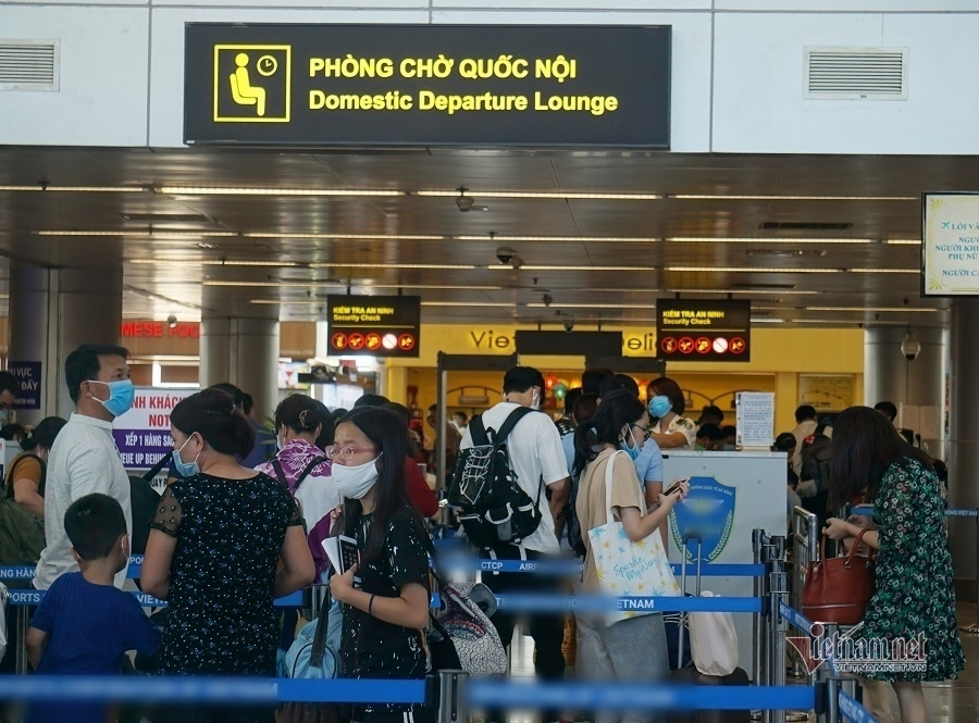 
Sân bay Đà Nẵng trước lúc bị ngưng hoạt động ngày 28/7 (Ảnh VietNamNet)