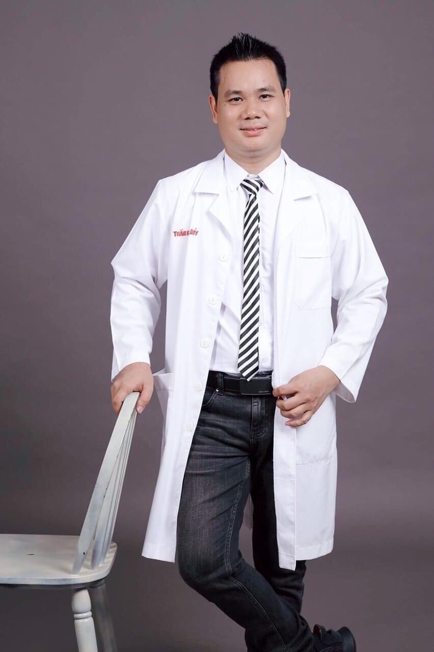 Bác sĩ Lê Quý là một trong những bác sĩ giỏi trong lĩnh vực phẫu thuật mũi tại TP.HCM. - Tin sao Viet - Tin tuc sao Viet - Scandal sao Viet - Tin tuc cua Sao - Tin cua Sao