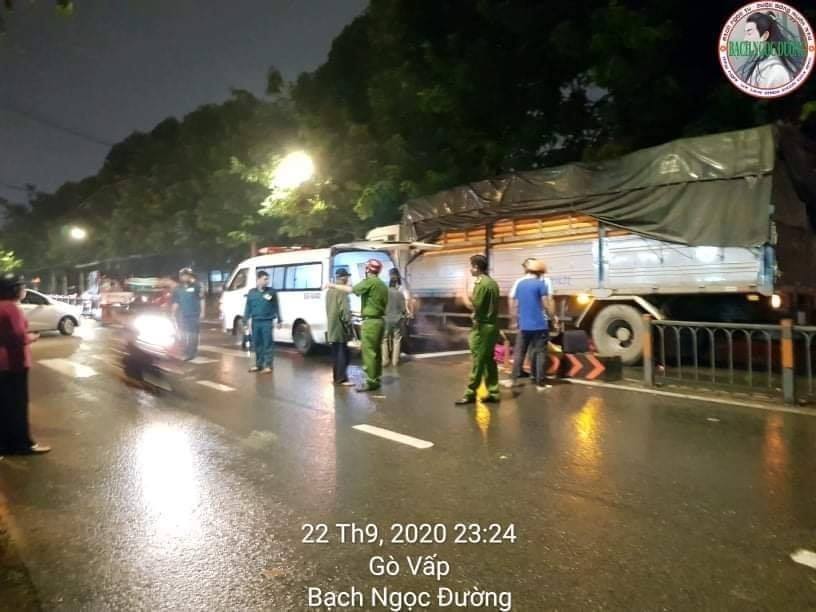  
Vụ tai nạn xảy ra vào đêm muộn ngày 22/9 tại quận Gò Vấp. (Ảnh: FB: Bạch Ngọc Đường).