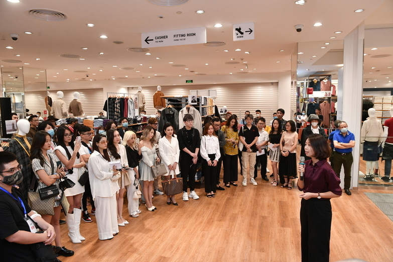 Top 8 shop bán quần áo Uniqlo chính hãng tốt nhất Hà Nội và TP HCM   toplistvn