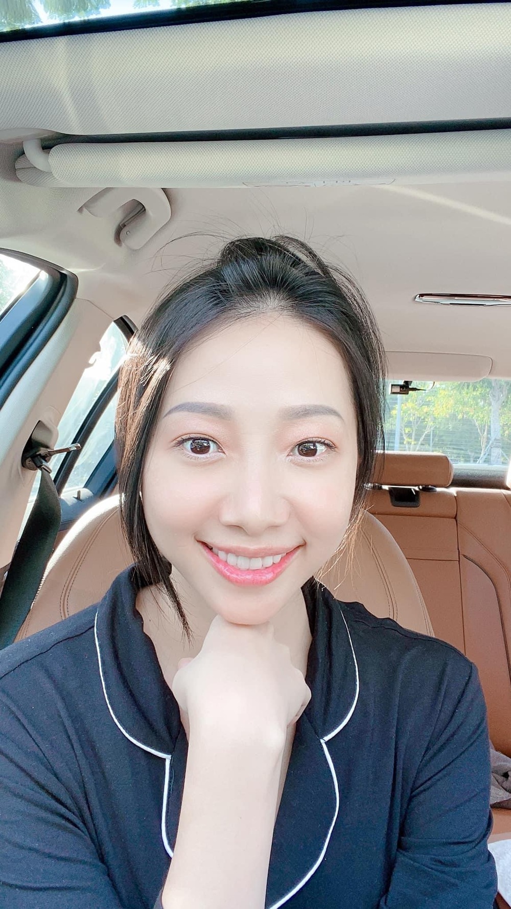 Trương Cẩm Duyên là một trong cô dâu đeo vàng trĩu cổ gây chú ý trên mạng xã hội một thời. (Ảnh: Anninhthudo)