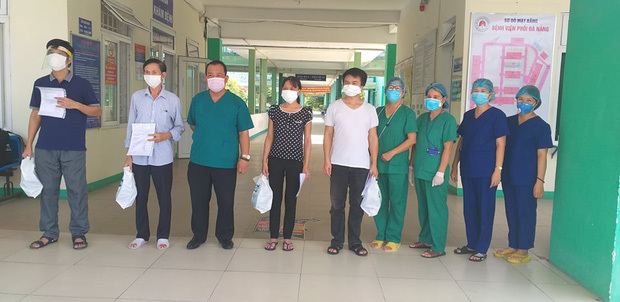  
Thêm nhiều bệnh nhân Covid-19 ở Đà Nẵng được ra viện là một tín hiệu đáng mừng. (Ảnh: Tuổi Trẻ)