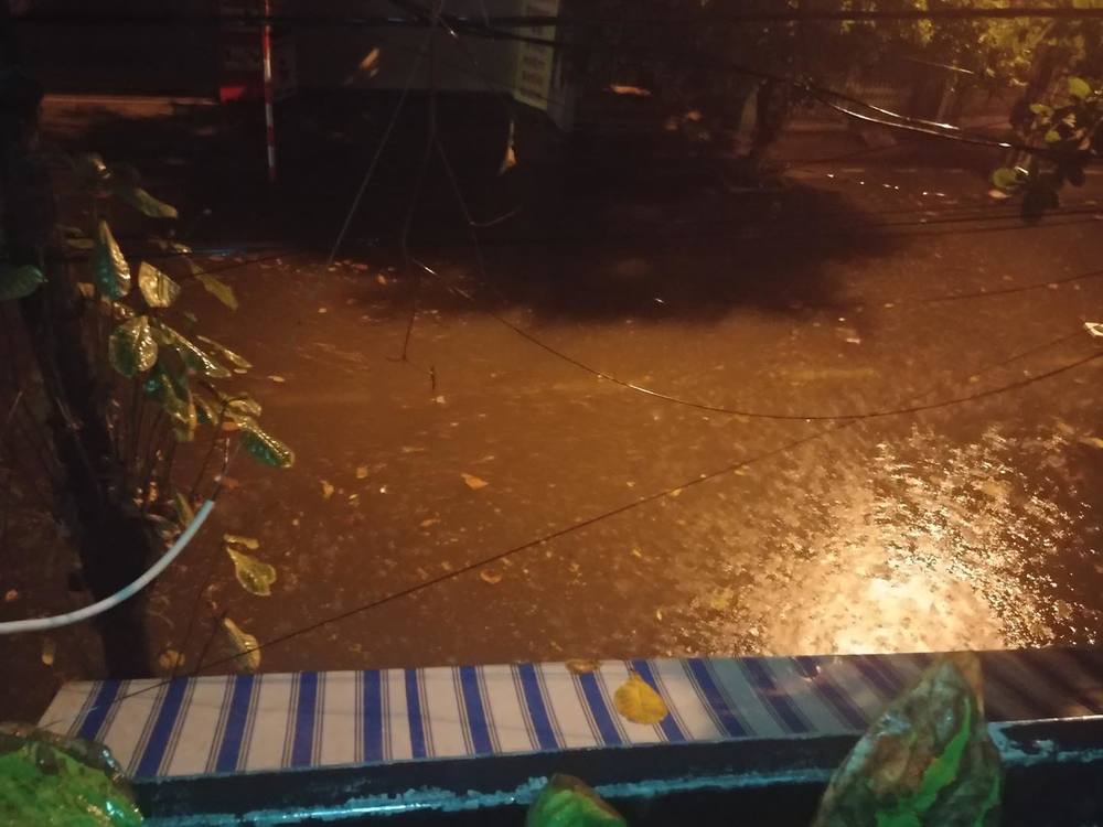  
Đà Nẵng bắt đầu mưa ngập từ sáng sớm 18/9. (Ảnh: FB: Đà Nẵng).