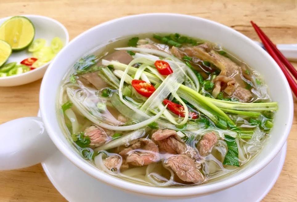  
Phở là một món ăn ngon quen thuộc của người Việt Nam (Ảnh minh họa: Lao Động)