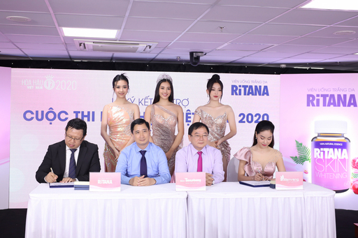  
Đại diện nhãn hàng RiTANA và BTC cuộc thi Hoa hậu Việt Nam 2020 trong lễ ký kết tài trợ - Tin sao Viet - Tin tuc sao Viet - Scandal sao Viet - Tin tuc cua Sao - Tin cua Sao