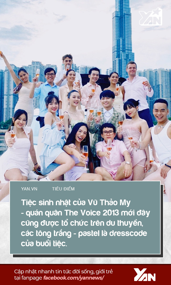  
Tiệc sinh nhật của Vũ Thảo My - quán quân The Voice 2013 mới đây cũng được tổ chức trên du thuyền, các tông trắng - pastel là dresscode của buổi tiệc. (Ảnh: FBNV