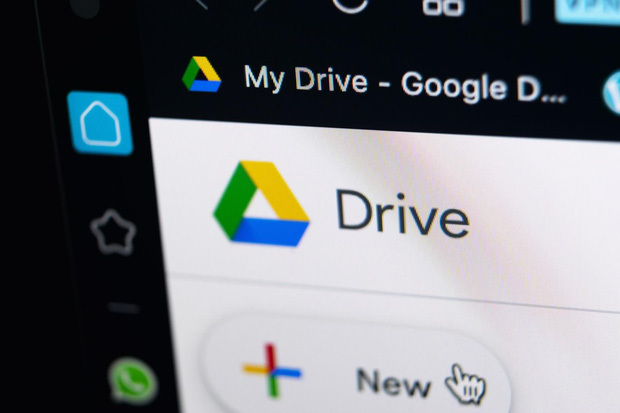  
Google Drive rất tiện lợi bởi không chỉ có trên máy tính mà ngay ở trên điện thoại di động cũng có ứng dụng để tải về. Bên cạnh có Google Drive cũng mắc phải một số nhược điểm như load ảnh lâu, và cả phải có đường truyền mạng mạnh để xem ảnh hoặc upload. Digitaltrends
