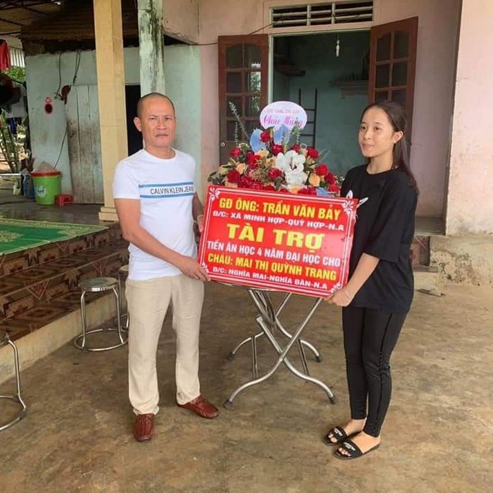  
Ông Trần Văn Bảy sẽ hỗ trợ Trang 4 năm đại học (Ảnh: TTV)