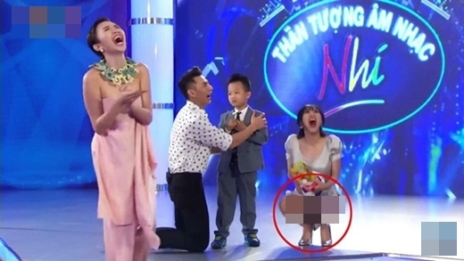 
Văn Mai Hương từng gây bất ngờ khi ngồi xổm thoải mái trong lúc giao lưu với thí sinh trong chương trình Vietnam Idol Kids 2016. Ảnh: Chụp màn hình - Tin sao Viet - Tin tuc sao Viet - Scandal sao Viet - Tin tuc cua Sao - Tin cua Sao