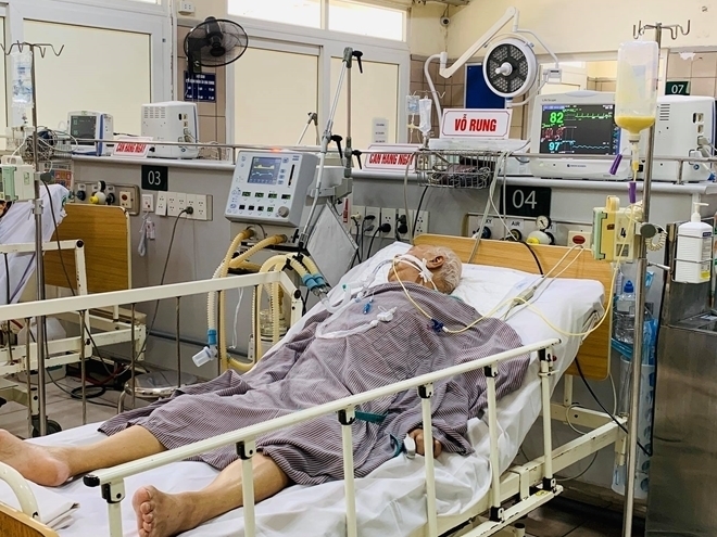  
Bệnh viện Bạch Mai hiện tiếp nhận 2 ca bệnh nặng vì ngộ độc Clostridium botulinum có trong pate Minh Chay. (Ảnh: ANTD).