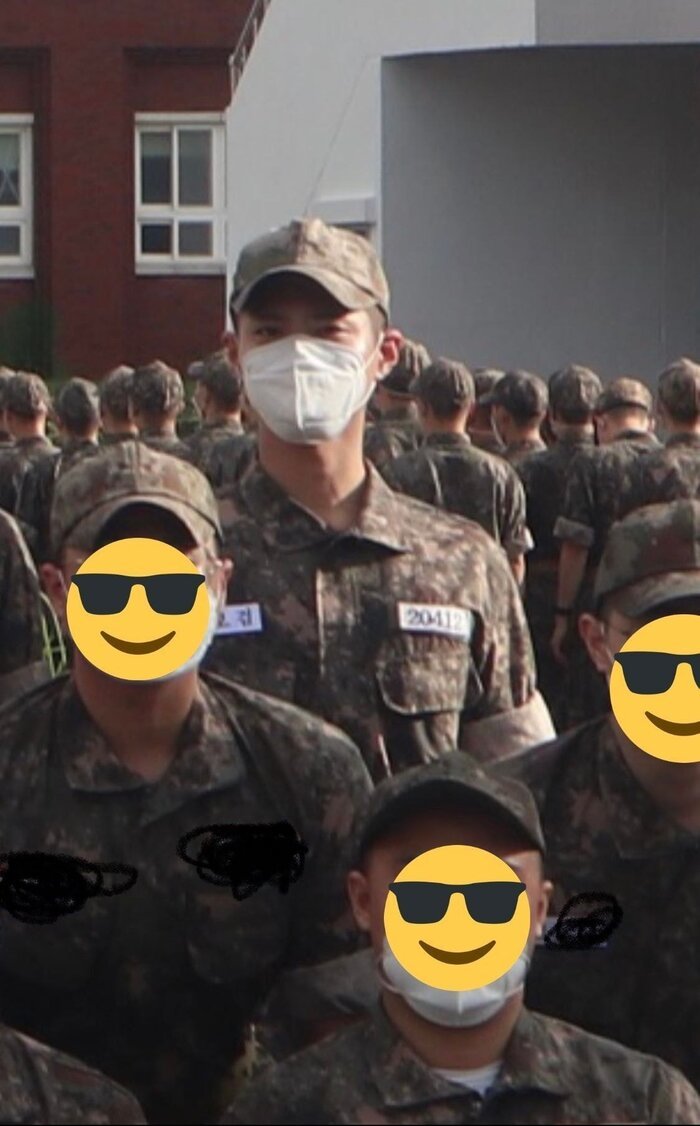 
Hình ảnh mới của Park Bo Gum trong quân đội. Ảnh: thequoo