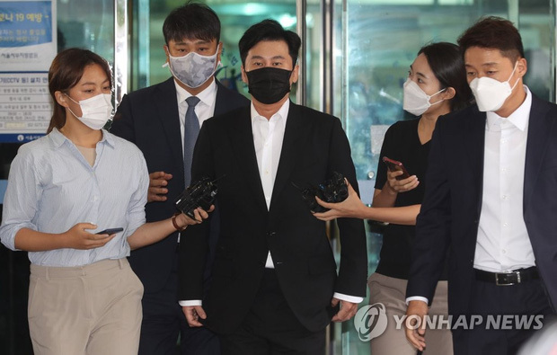  
Yang Hyun Suk đã chính thức ra hầu tòa và thừa nhận mọi cáo buộc (Ảnh: Yonhapnews)