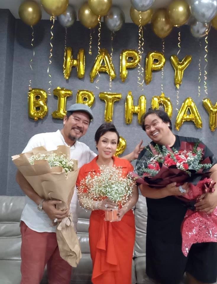  
Việt Hương và Hoàng Mập trong buổi tiệc sinh nhật - Tin sao Viet - Tin tuc sao Viet - Scandal sao Viet - Tin tuc cua Sao - Tin cua Sao