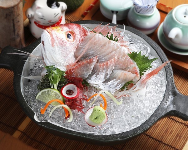 Nếu là khách sành ăn? Nhất định không thể bỏ qua cua hoàng hậu Hanasaki tại Sushi Hokkaido Sachi