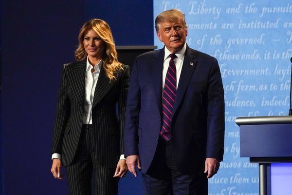  
Hình ảnh Tổng thống Mỹ - Donald Trump và vợ. (Ảnh: AP)