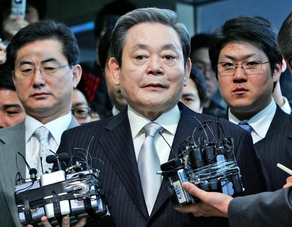  
Ngày 25/10 Chủ tịch Tập đoàn Samsung - ông Lee Kun Hee đã qua đời. (Ảnh: Vietnam Finance)