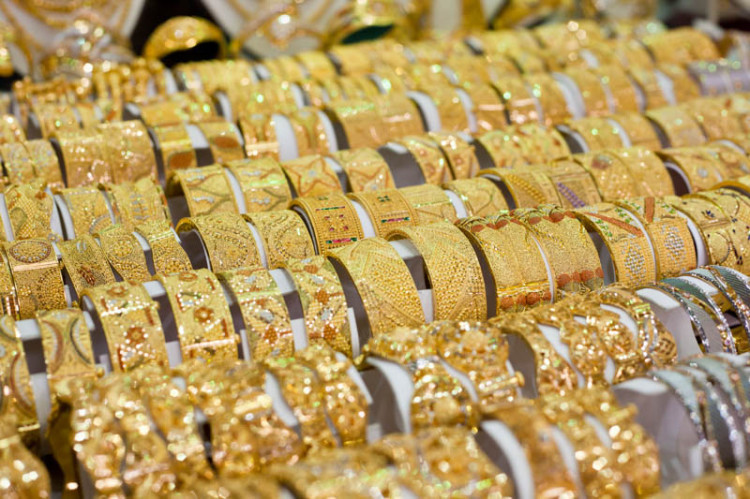 Vàng trang sức được bán trong một cửa hàng tại Việt Nam. (Ảnh: Tiền Phong)