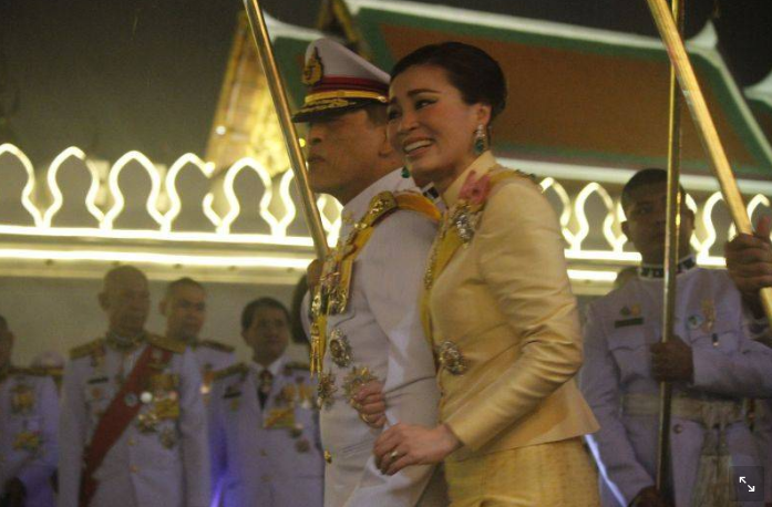  
Quốc vương Thái Lan và Hoàng hậu Suthida. (Ảnh: Sanook)
