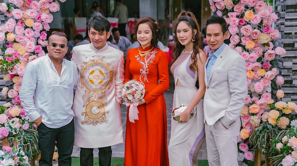 Dresscode: Để thể hiện phong cách chuyên nghiệp và giúp mình trông nổi bật hơn trong mỗi tình huống, việc lựa chọn đúng dresscode là cực kỳ quan trọng. Hãy cùng khám phá những địa điểm và sự kiện nào đòi hỏi dresscode và những gợi ý để chọn cho mình bộ trang phục hoàn hảo nhất.